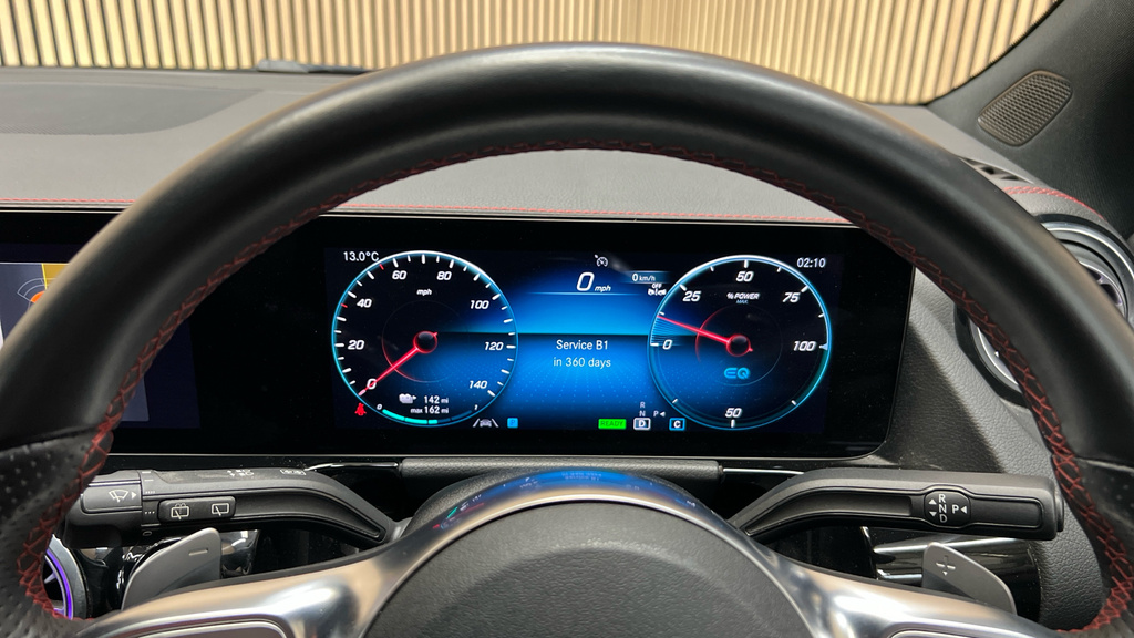 Mercedes-Benz EQA Suv Black #32