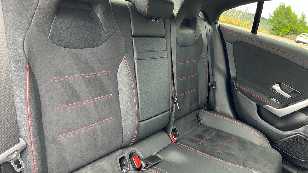 Mercedes-Benz CLA Class Cla 200 Amg Line Premium Tip Black #28