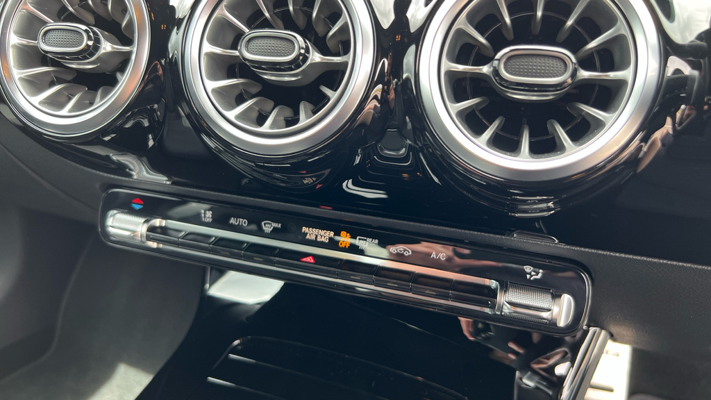 Mercedes-Benz CLA Class Cla 200 Amg Line Premium Tip Black #48
