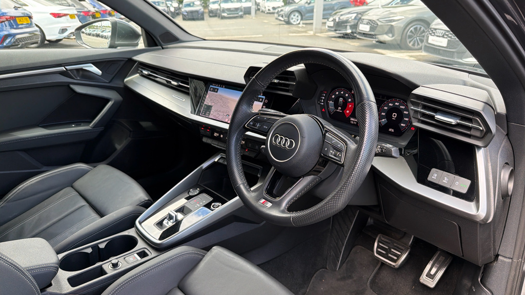 Audi A3 Hatchback 1.5 Tfsi Cod 35 Black Edition Sportback Black #9