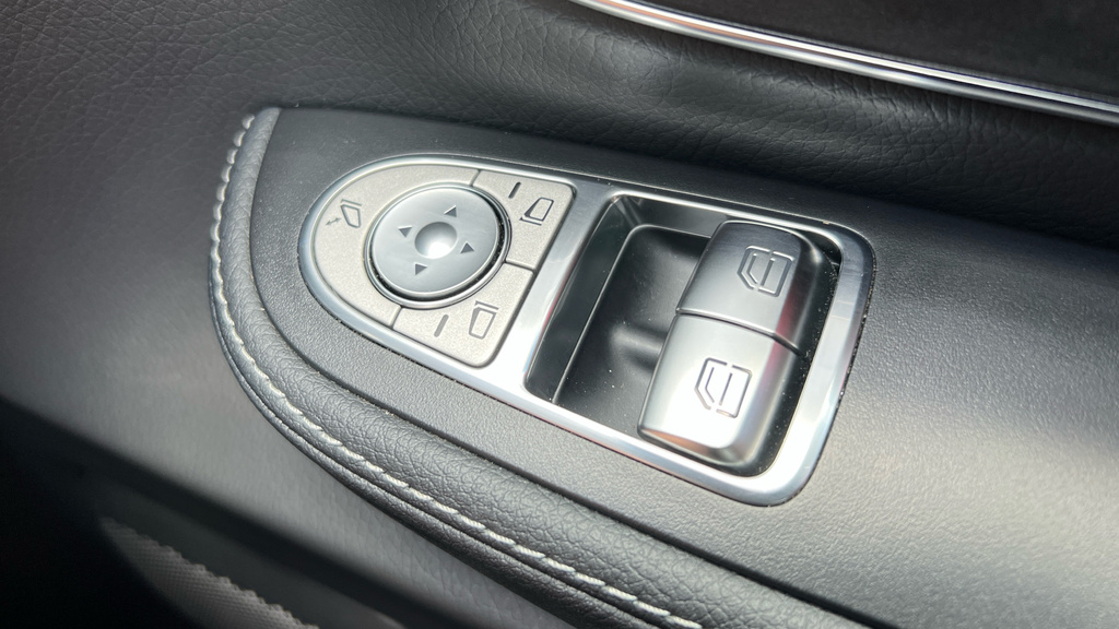 Mercedes-Benz V Class Mpv Black #51