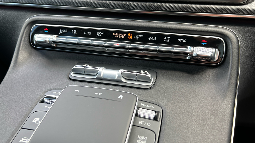 Mercedes-Benz V Class Mpv Black #25
