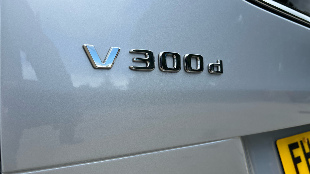 Mercedes-Benz V Class Mpv Black #44