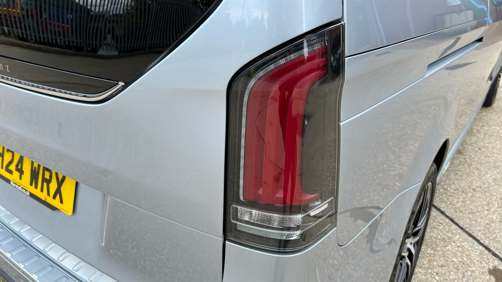 Mercedes-Benz V Class Mpv Black #43
