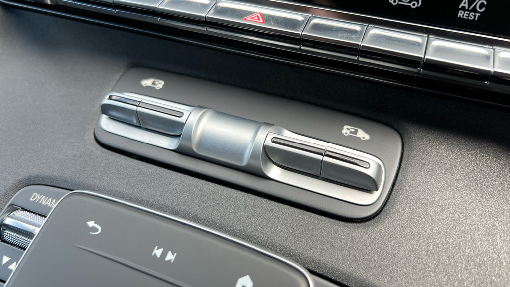 Mercedes-Benz V Class Mpv Black #22