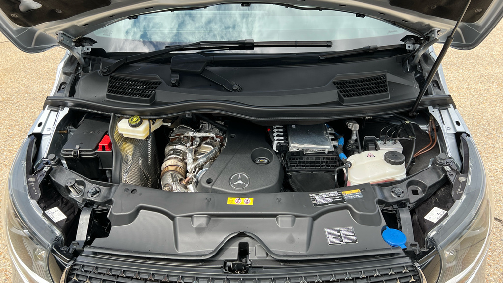 Mercedes-Benz V Class Mpv Black #35