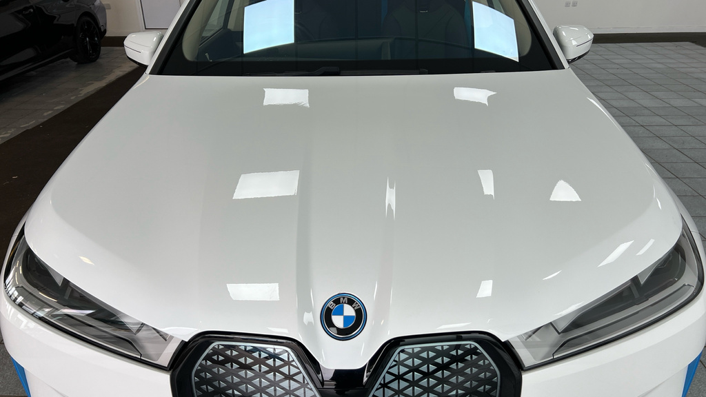 BMW iX Ix M60 White #33