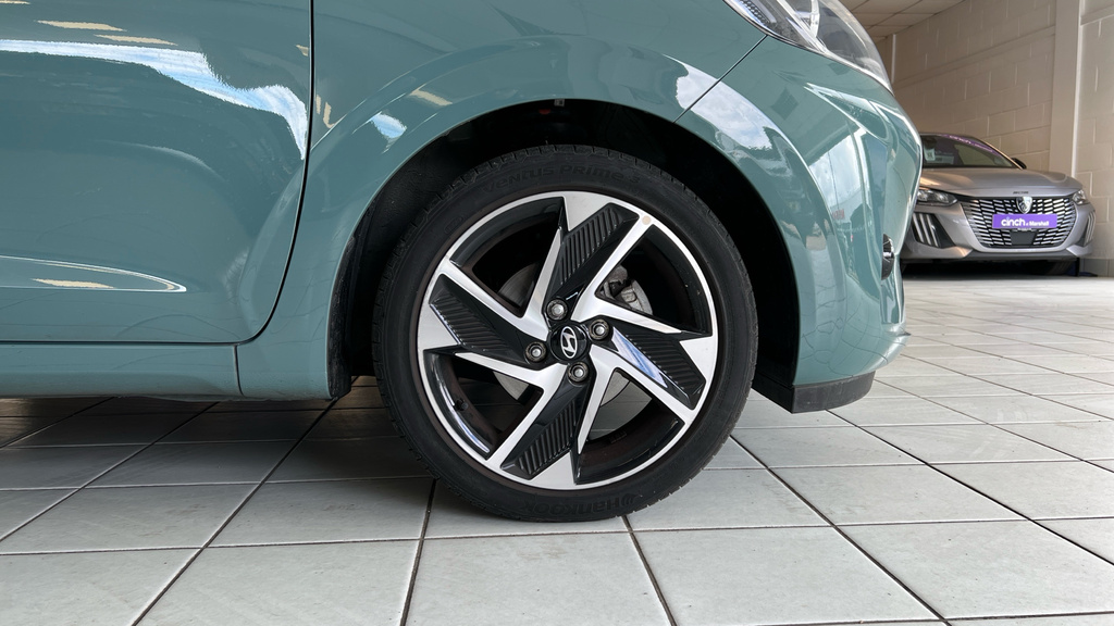 Hyundai I10 Hatchback Green #27