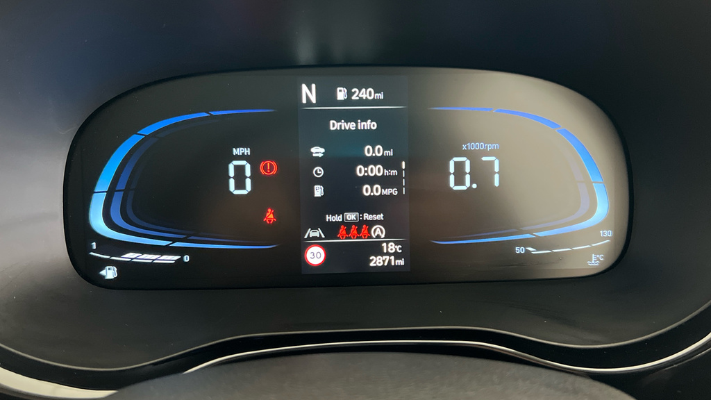 Hyundai I10 Hatchback Green #20