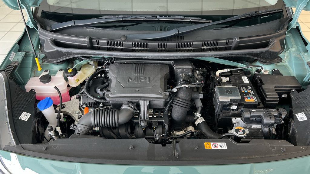 Hyundai I10 Hatchback Green #23