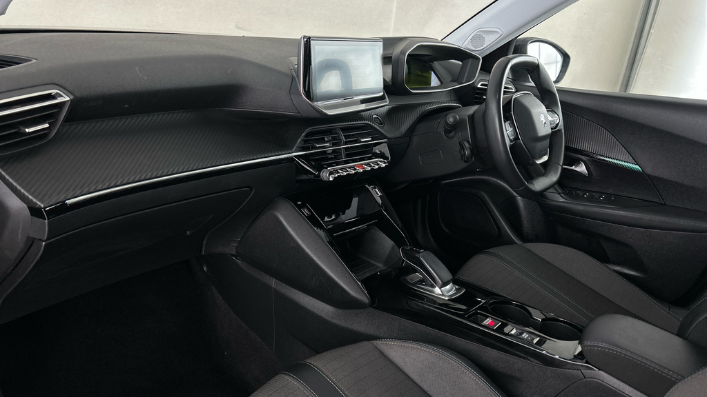 Peugeot e-2008 Suv Black #11