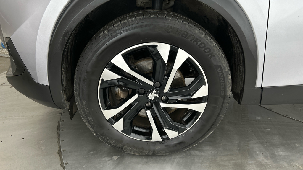 Peugeot e-2008 Suv Black #24