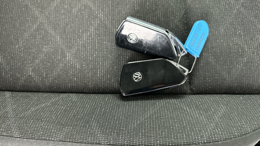 Volkswagen Golf Hatchback Silver #28