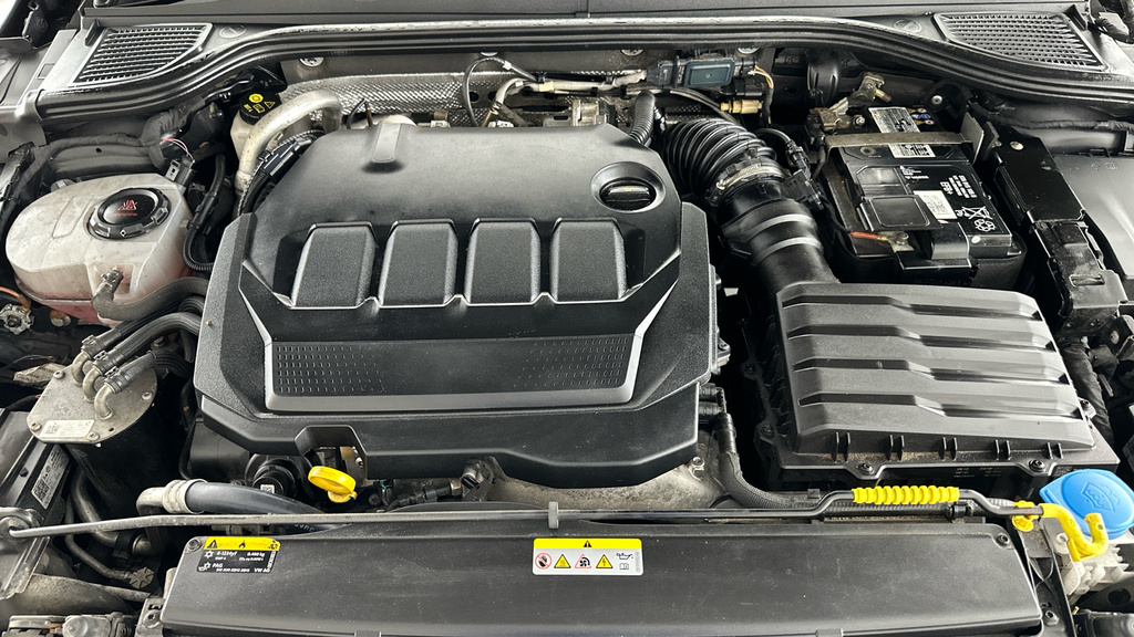 Volkswagen Golf Hatchback Silver #22