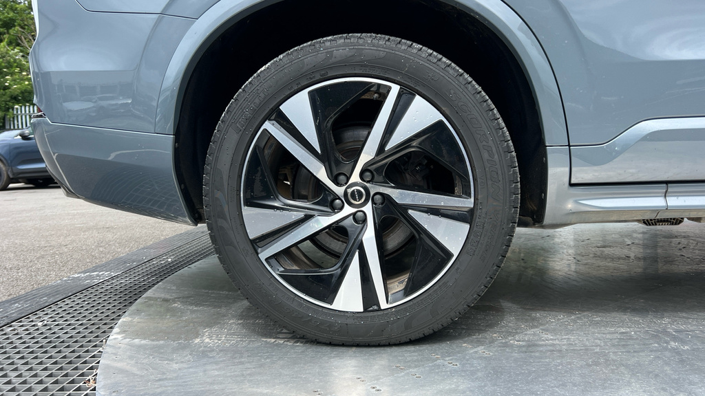 Volvo XC90 2.0 B5d 235 Plus Dark  #22