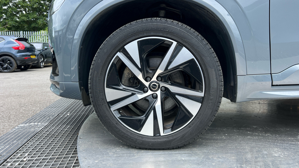 Volvo XC90 2.0 B5d 235 Plus Dark  #24