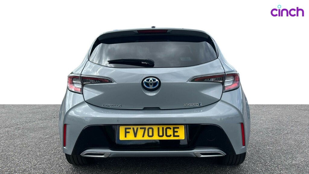 Toyota Corolla Excel White #4