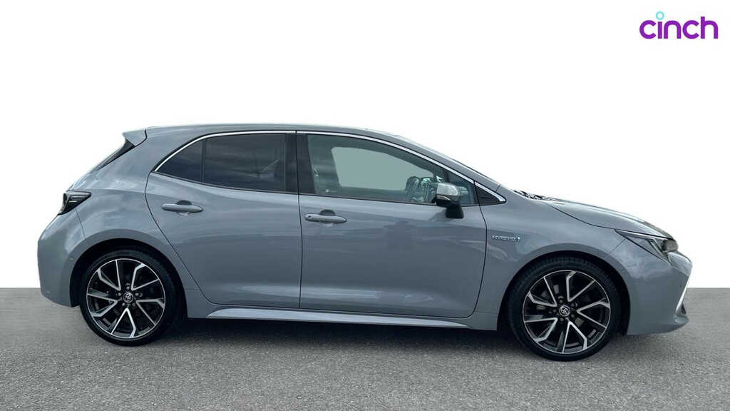 Toyota Corolla Excel White #2