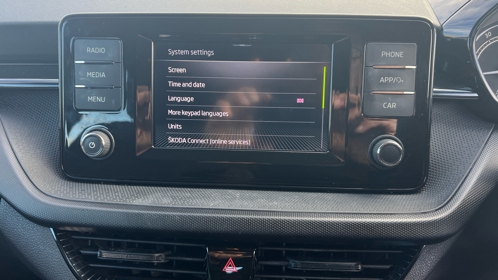 Skoda Fabia Colour Edition White #25