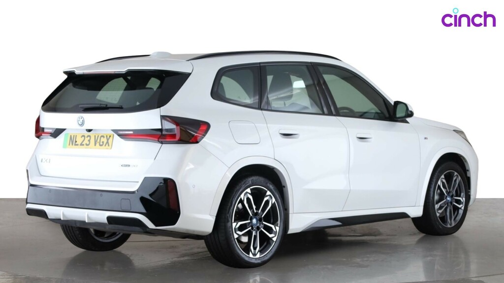 BMW iX1 M Sport White #5