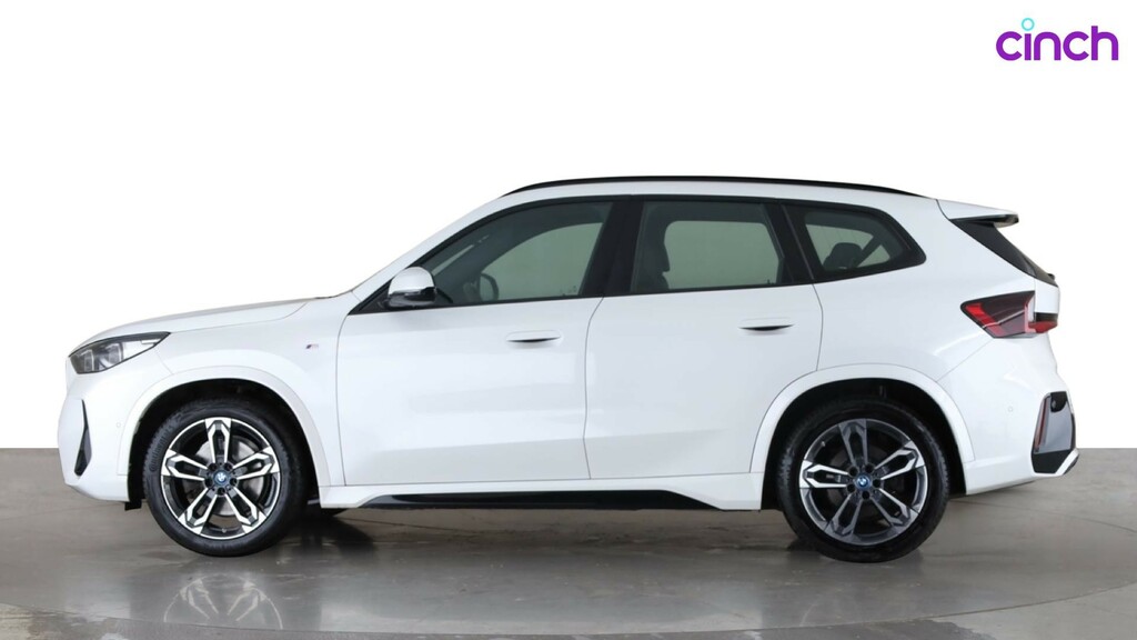 BMW iX1 M Sport White #2