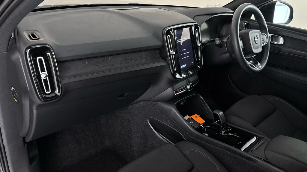 Volvo C40 Ultimate White #10