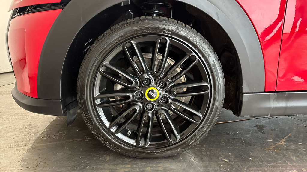 Mini Hatch 1.5 Cooper Classic Premium Black #19
