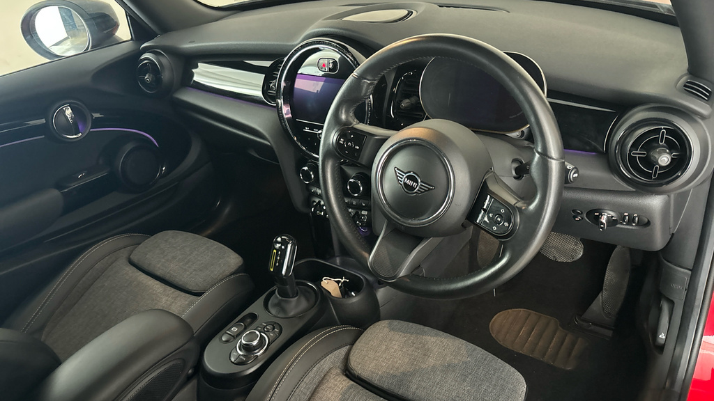 Mini Hatch 1.5 Cooper Classic Premium Black #9