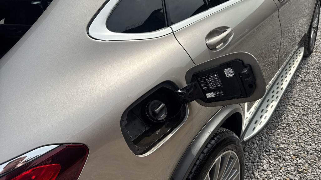 Mercedes-Benz GLC Class Black #31