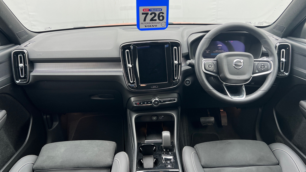 Volvo XC40 2.0 B3p Plus Dark Grey #11