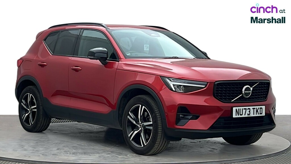 Volvo XC40 2.0 B3p Plus Dark Grey #1