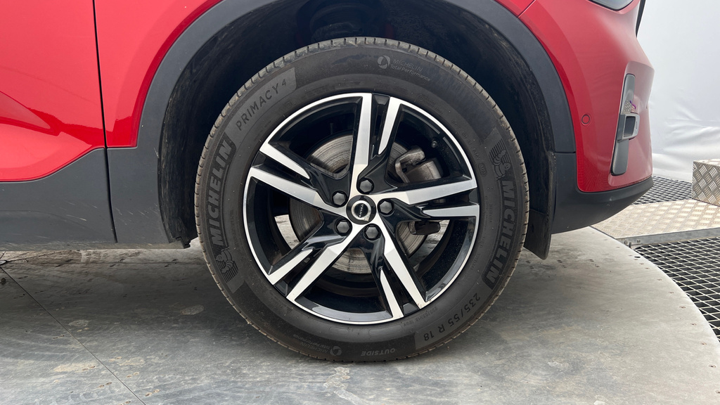 Volvo XC40 2.0 B3p Plus Dark Grey #17