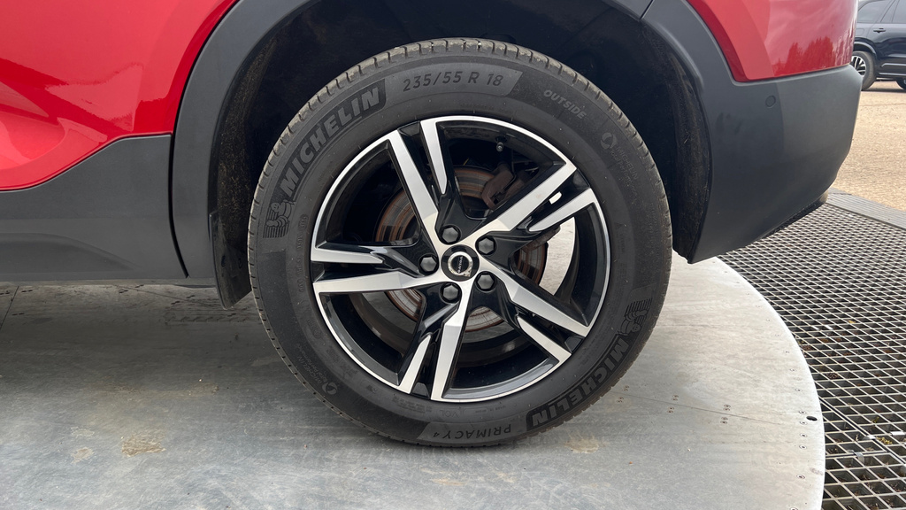Volvo XC40 2.0 B3p Plus Dark Grey #19