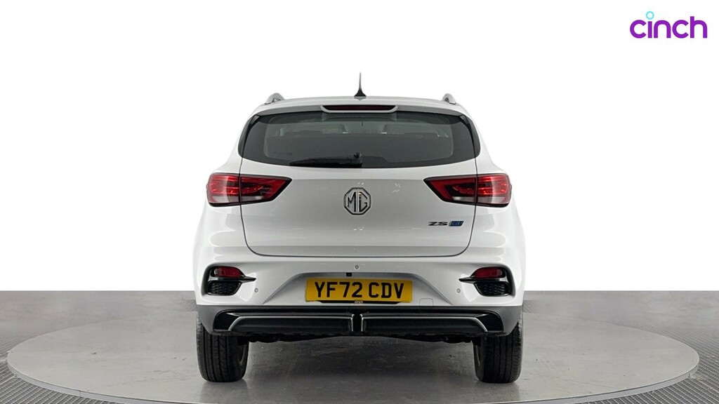 MG ZS Exclusive Red #4