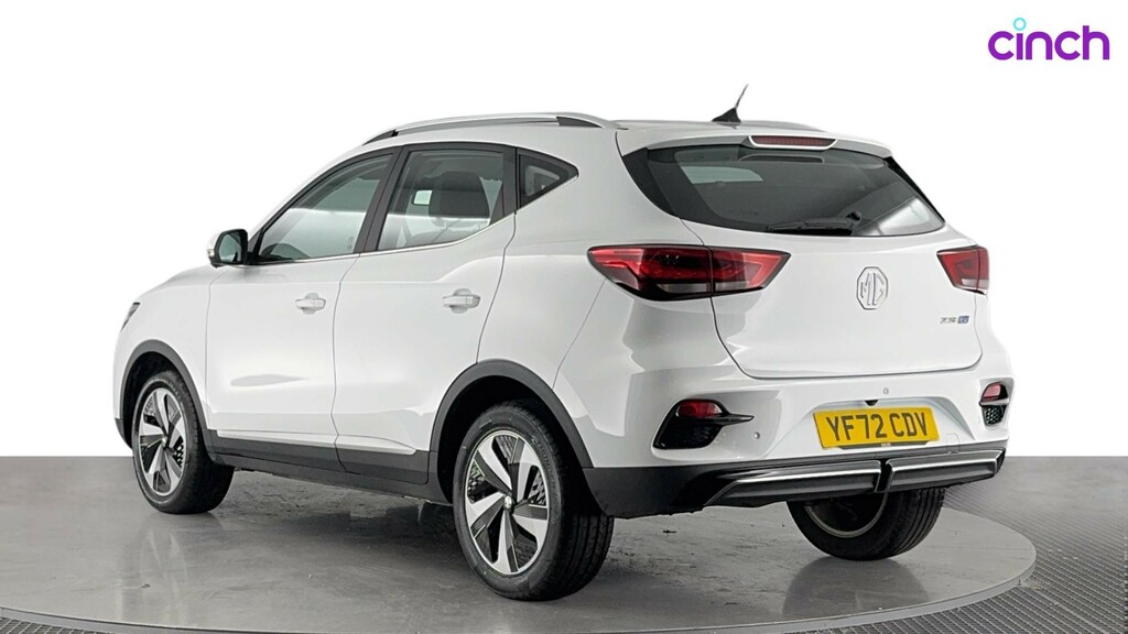 MG ZS Exclusive Red #5