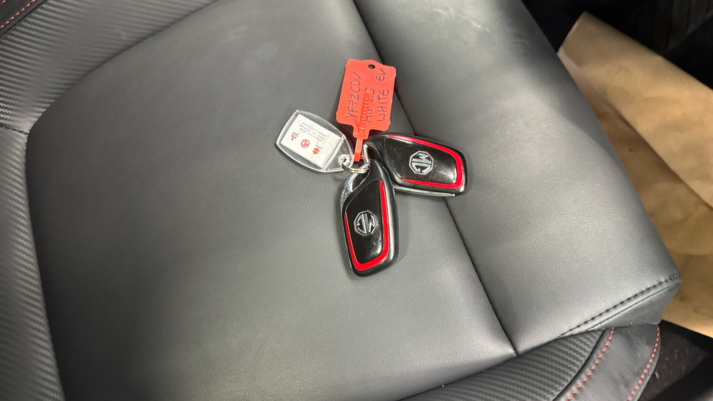 MG ZS Exclusive Red #21