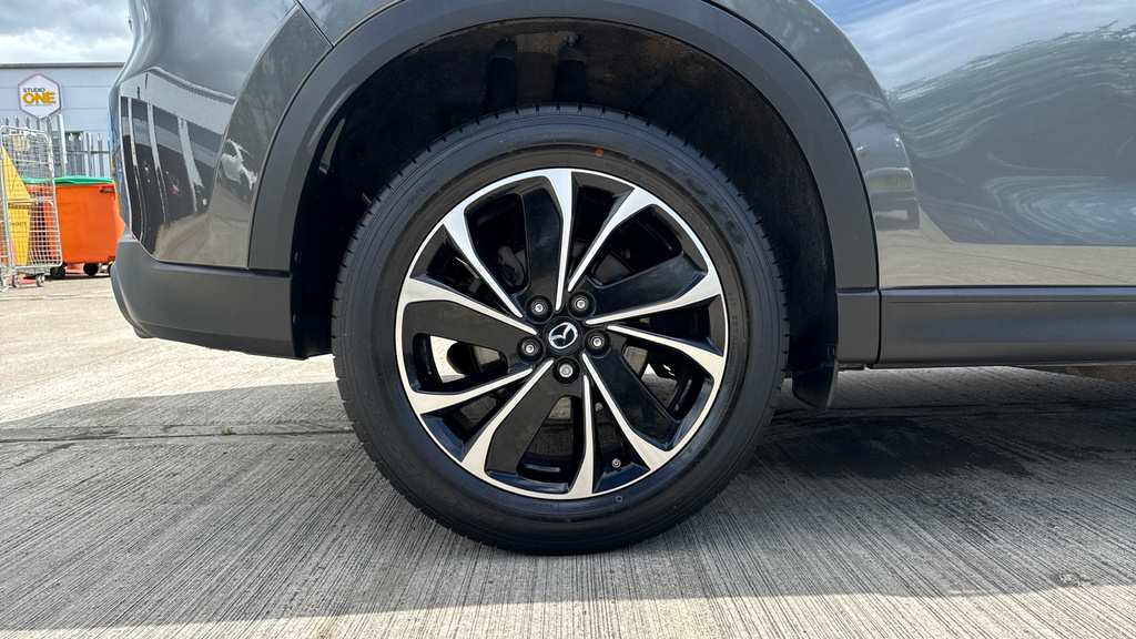 Mazda CX-5 Exclusive-line Red #40