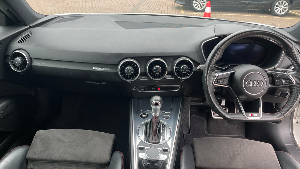 Audi TT Sport White #11