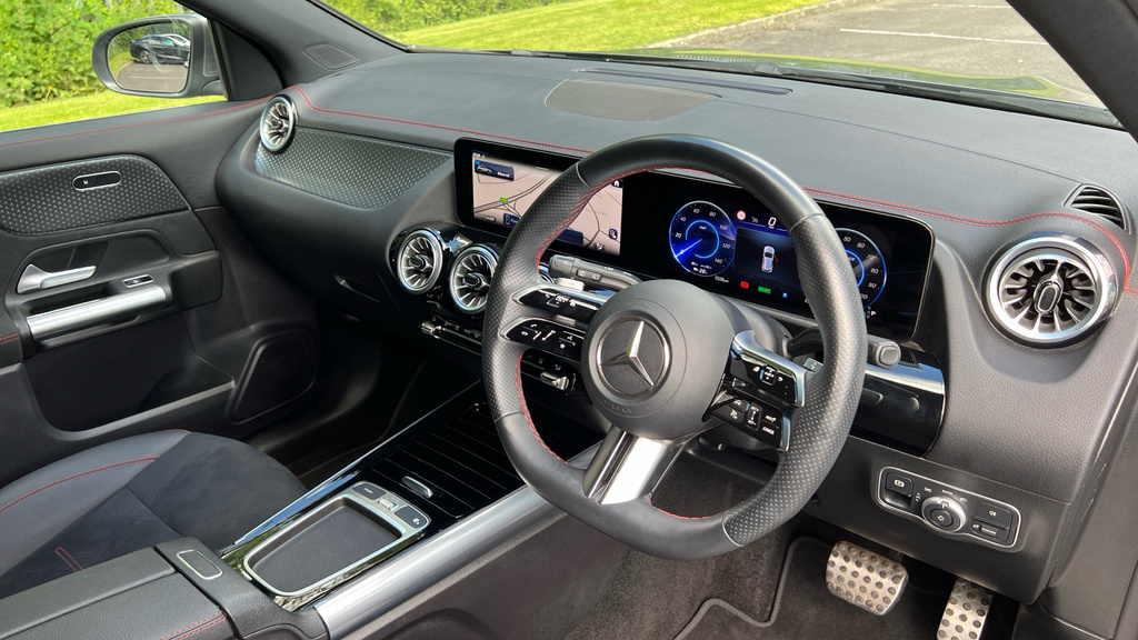Mercedes-Benz EQA Suv YM73WLG Black #10