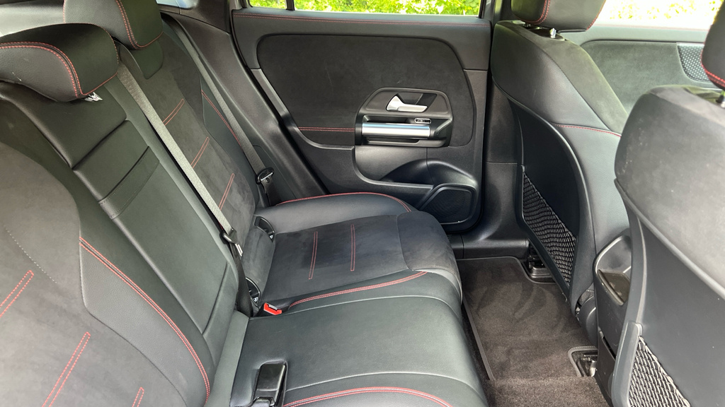 Mercedes-Benz EQA Suv YM73WLG Black #19