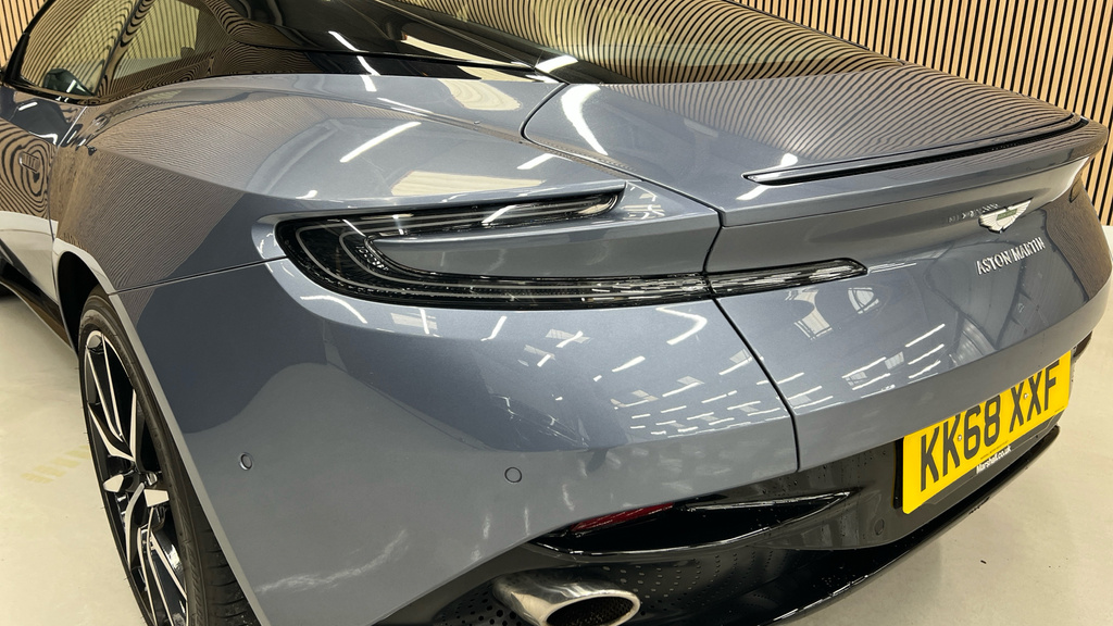 Aston Martin DB11 V8  #49