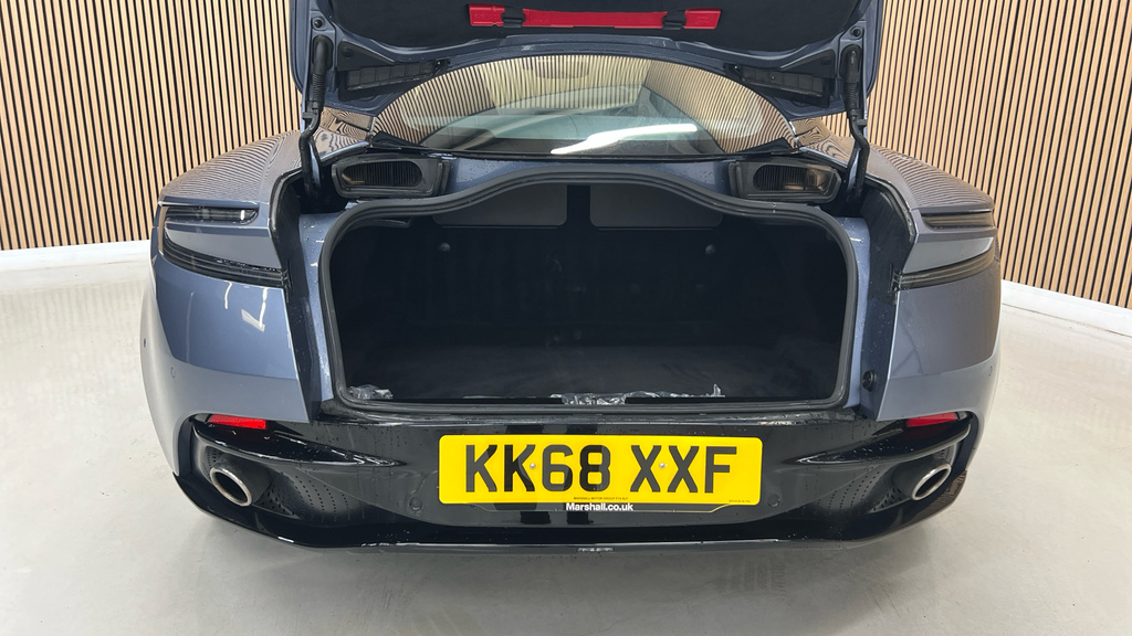 Aston Martin DB11 V8  #19