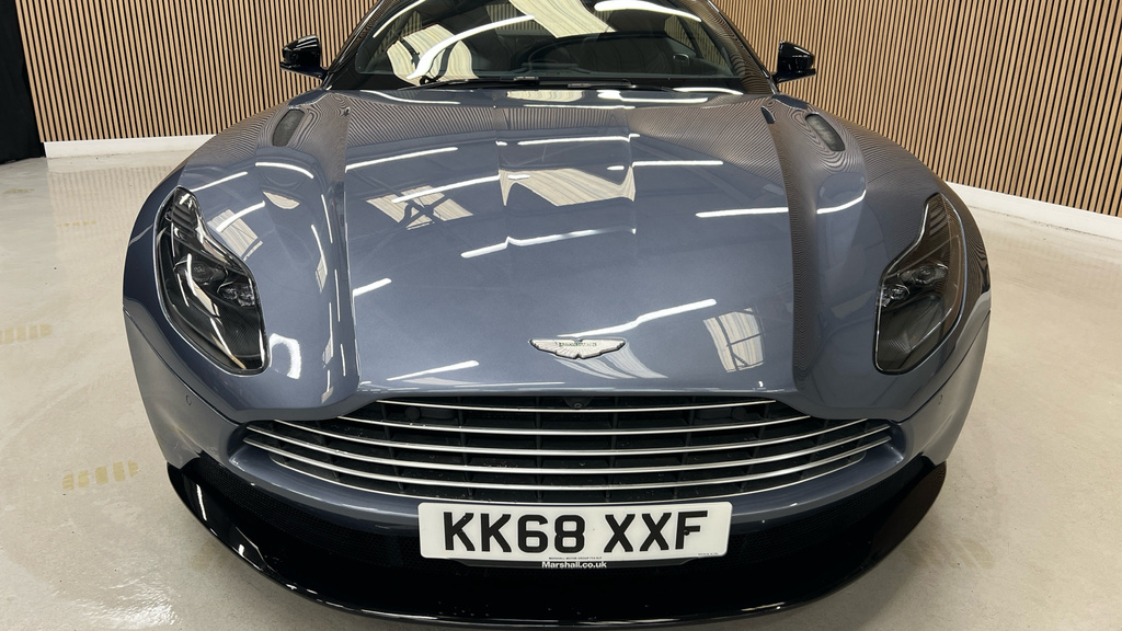 Aston Martin DB11 V8  #29