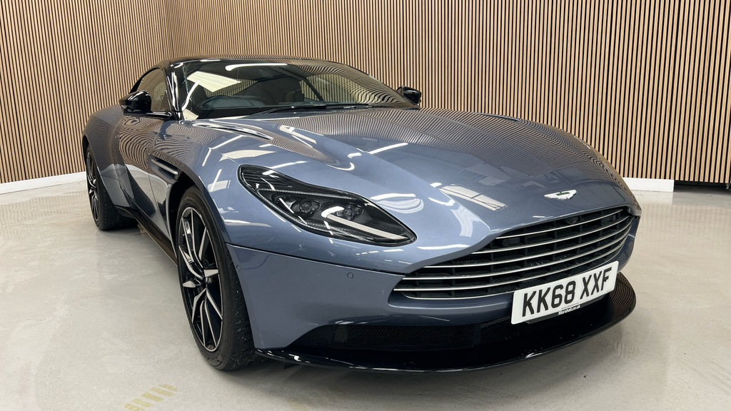 Aston Martin DB11 V8  #30