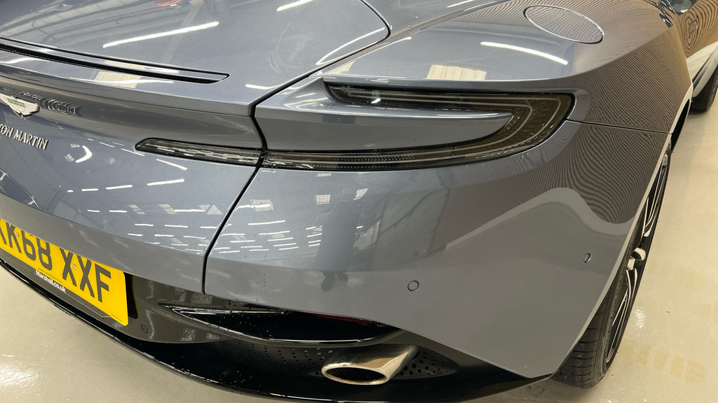 Aston Martin DB11 V8  #47