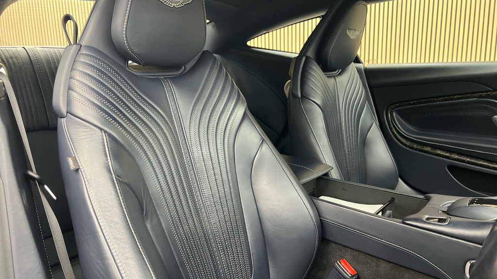 Aston Martin DB11 V8  #39