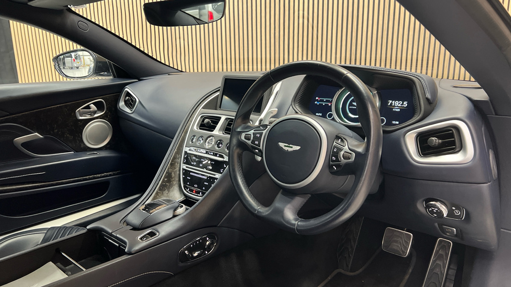 Aston Martin DB11 V8  #45