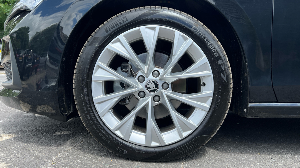 Skoda Superb Se Technology White #32