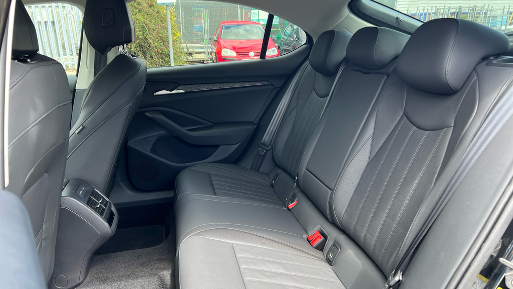 Skoda Superb Se Technology White #27