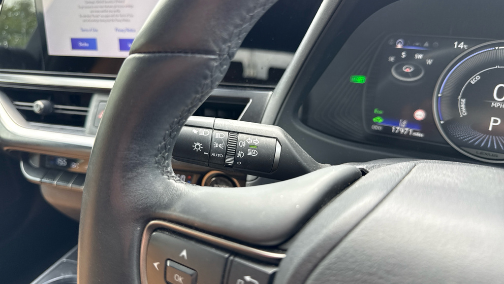 Lexus UX Ux 300E White #11
